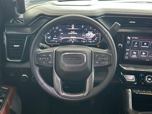Used 2024 GMC Sierra 3500 Denali Ultimate AWD/4WD image 18