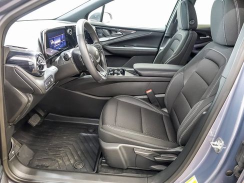 New 2025 Chevrolet Blazer EV LT image 9