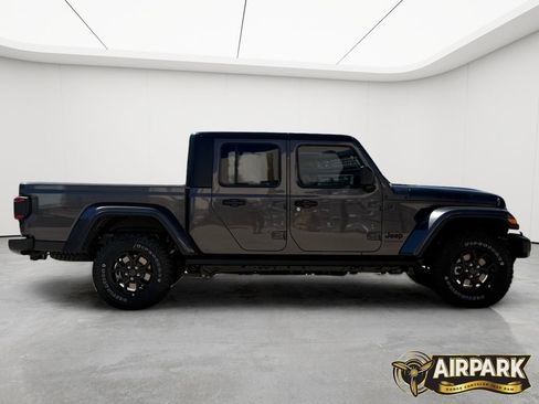 New 2025 Jeep Gladiator Sport AWD/4WD image 3