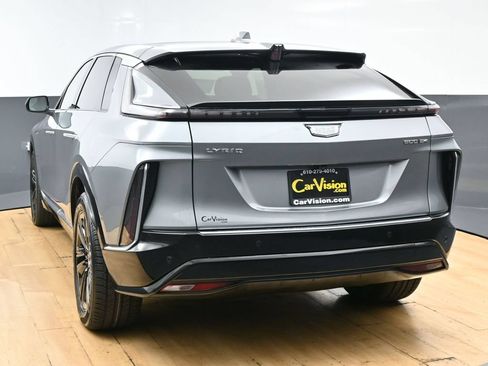 Used 2024 Cadillac Lyriq Luxury AWD/4WD image 7