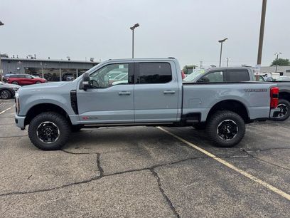 New 2026 Ford F350 Platinum w/ Tremor Off-Road Package