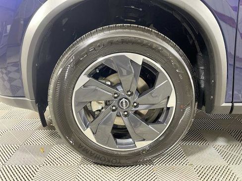 Certified 2026 Nissan Rogue SV w/ SV Premium Package image 30