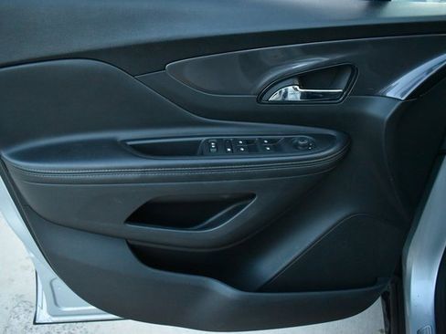 Used 2022 Buick Encore Preferred w/ Safety Package image 11