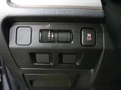 Used 2018 Subaru Forester 2.5i Premium AWD/4WD image 8