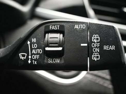 Used 2022 BMW X2 sDrive28i w/ Convenience Package FWD image 25