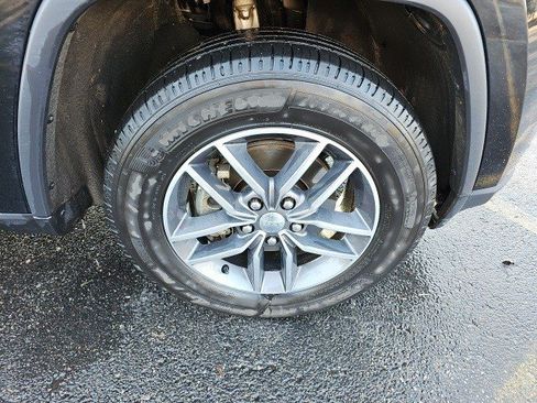 Used 2017 Jeep Grand Cherokee Limited w/ Trailer Tow Group IV image 10