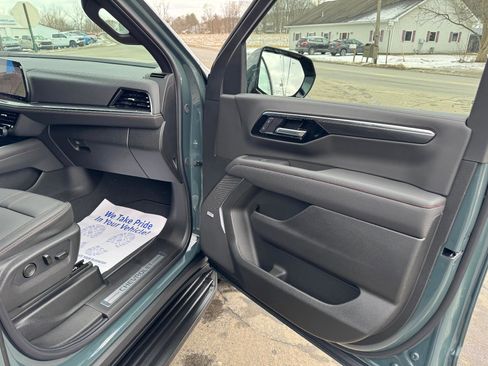 New 2026 Chevrolet Suburban RST image 54