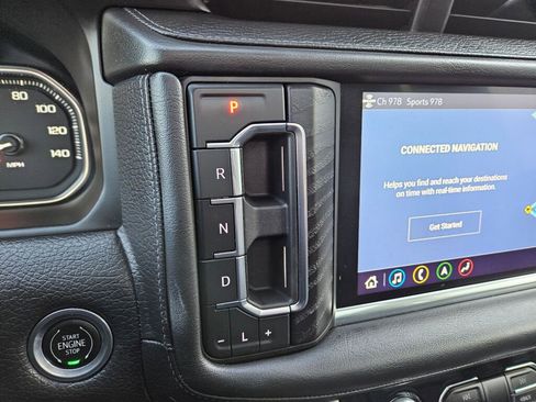 Used 2021 GMC Yukon Denali w/ Denali Premium Package image 29