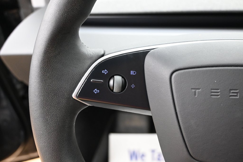 Used 2024 Tesla Model 3 Standard Range RWD image 9