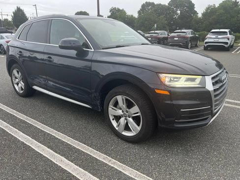 Used 2019 Audi Q5 2.0T Premium Plus w/ Premium Plus Package AWD/4WD image 3
