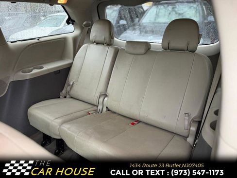 Used 2013 Toyota Sienna XLE image 20