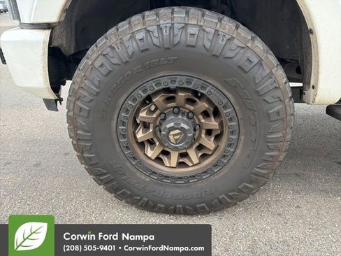 Used 2021 Ford F350 Lariat image 11