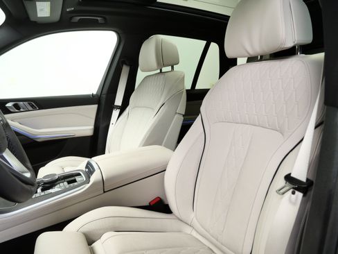 Used 2026 BMW X5 xDrive40i AWD/4WD image 15
