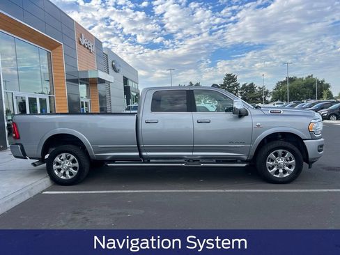 Used 2023 RAM 2500 Limited w/ Towing Technology Group AWD/4WD image 3