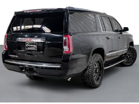 Used 2017 GMC Yukon XL Denali w/ Open Road Package AWD/4WD image 6