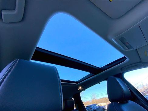 Used 2024 MAZDA CX-90 Plug-In Hybrid w/ Premium Pkg image 13