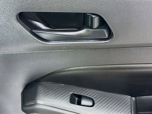 Used 2024 Nissan Altima 2.5 SV image 30