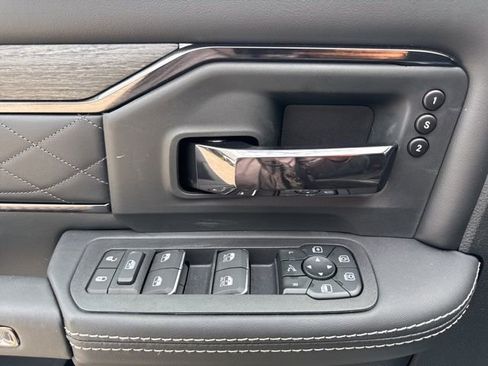 New 2026 RAM 2500 Limited image 9