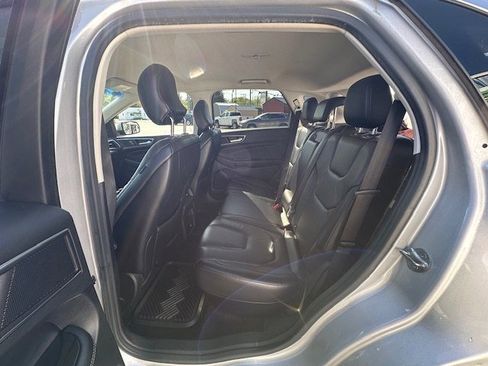 Used 2016 Ford Edge Titanium image 15