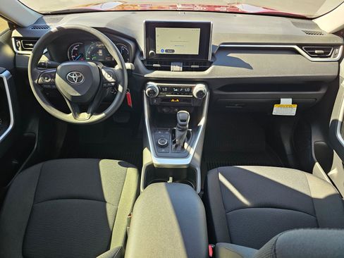 Used 2025 Toyota RAV4 LE AWD/4WD image 15