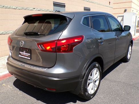Used 2017 Nissan Rogue Sport S w/ S Appearance Package FWD image 8
