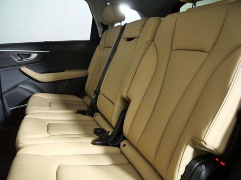 Used 2025 Audi Q7 2.0T Premium Plus AWD/4WD image 16