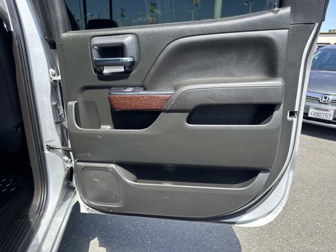 Used 2017 GMC Sierra 1500 SLE w/ SLE Value Package image 27