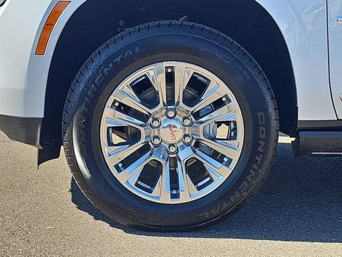 New 2026 GMC Yukon XL Denali w/ Sun & Power Step Package AWD/4WD image 21