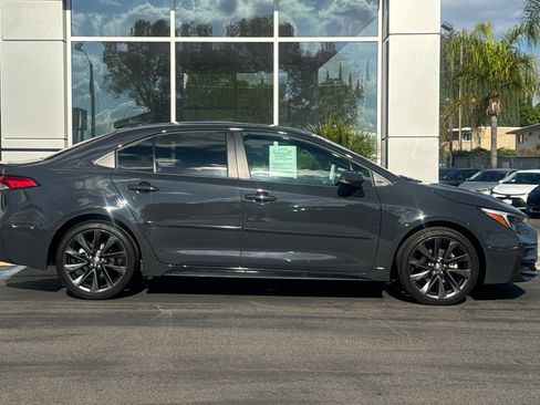 Certified 2025 Toyota Corolla SE image 4