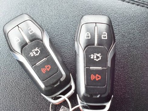 Used 2015 Ford Edge SEL w/ Equipment Group 201A image 30