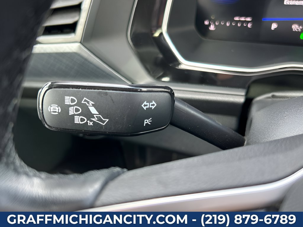 Used 2024 Volkswagen Jetta SE FWD image 17