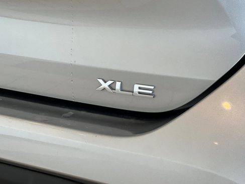 Certified 2022 Toyota Highlander XLE image 29