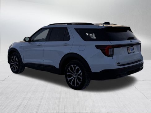Certified 2025 Ford Explorer ST-Line image 5