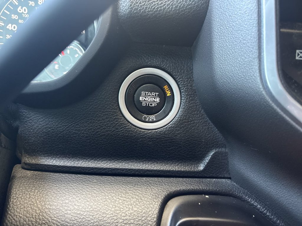 Used 2022 RAM 3500 Big Horn AWD/4WD image 16