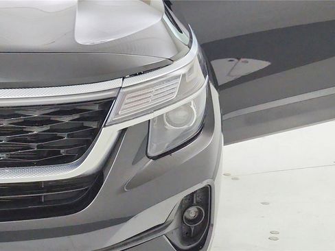 Used 2023 Kia Seltos S w/ Navigation Package image 18