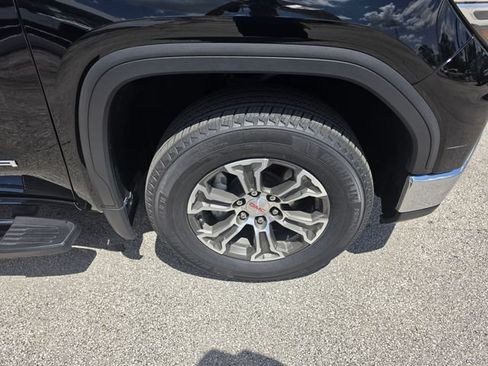 Used 2025 GMC Sierra 1500 SLT RWD image 11