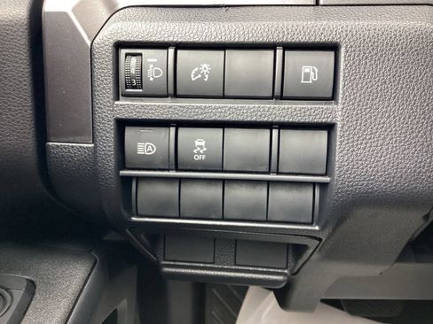 Used 2025 Toyota 4Runner SR5 AWD/4WD image 20