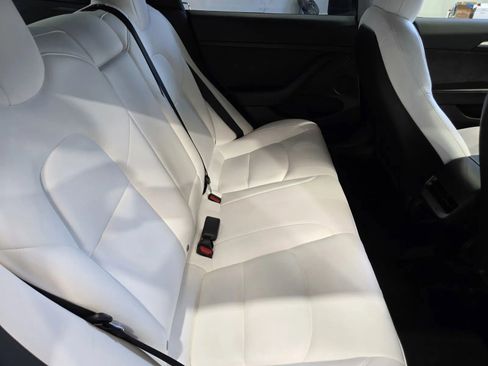Used 2021 Tesla Model 3 Standard Range Plus RWD image 9