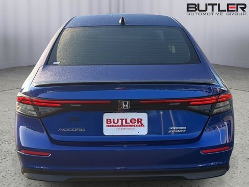 Used 2024 Honda Accord Sport image 5
