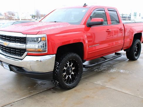 Used 2018 Chevrolet Silverado 1500 LT image 3