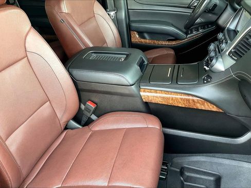 Used 2019 Chevrolet Tahoe Premier w/ Premier Plus Edition image 24