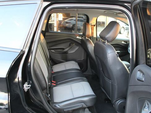 Used 2018 Ford Escape SE w/ Ford Safe & Smart Package AWD/4WD image 11