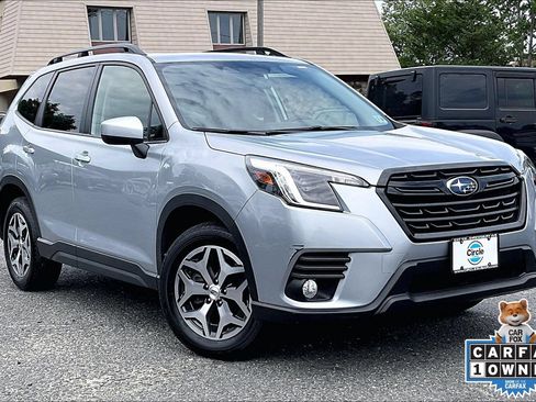 Certified 2023 Subaru Forester Premium AWD/4WD image 2
