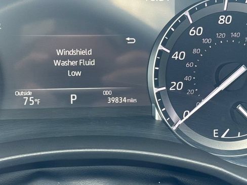 Used 2022 Toyota Highlander XLE AWD/4WD image 18