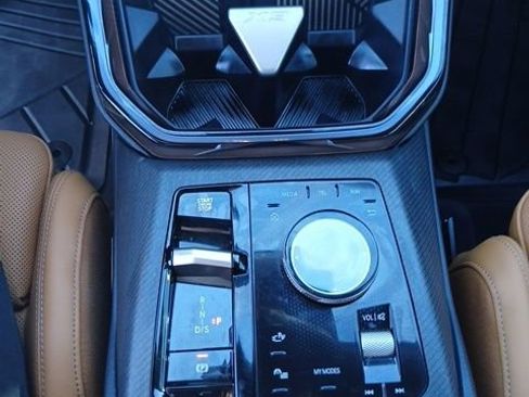 Certified 2025 BMW X3 xDrive30i w/ Premium Package image 22