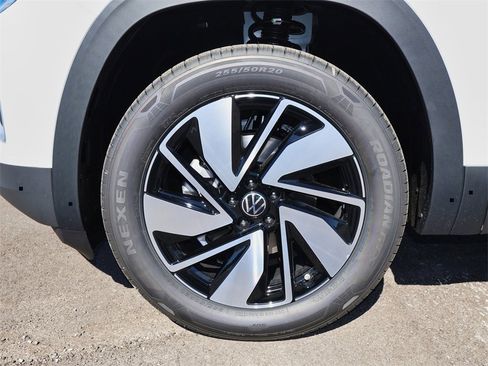 New 2026 Volkswagen Atlas SE image 9