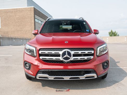 Used 2020 Mercedes-Benz GLB 250 4MATIC w/ Premium Package image 2