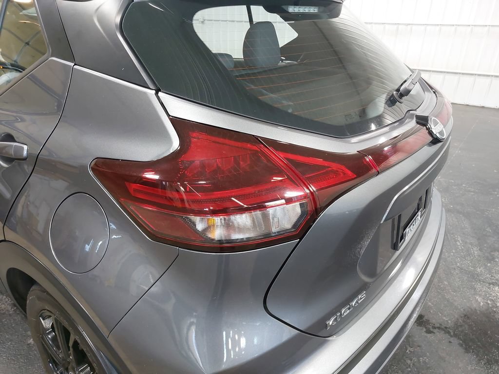 Certified 2023 Nissan Kicks SR w/ SR Premium Package FWD image 33