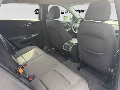 Used 2025 Chevrolet Malibu LT FWD image 31