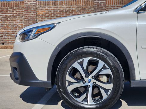 Used 2022 Subaru Outback Touring w/ Tech Package 2 image 10